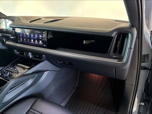 New 2026 Porsche Cayenne AWD/4WD image 21