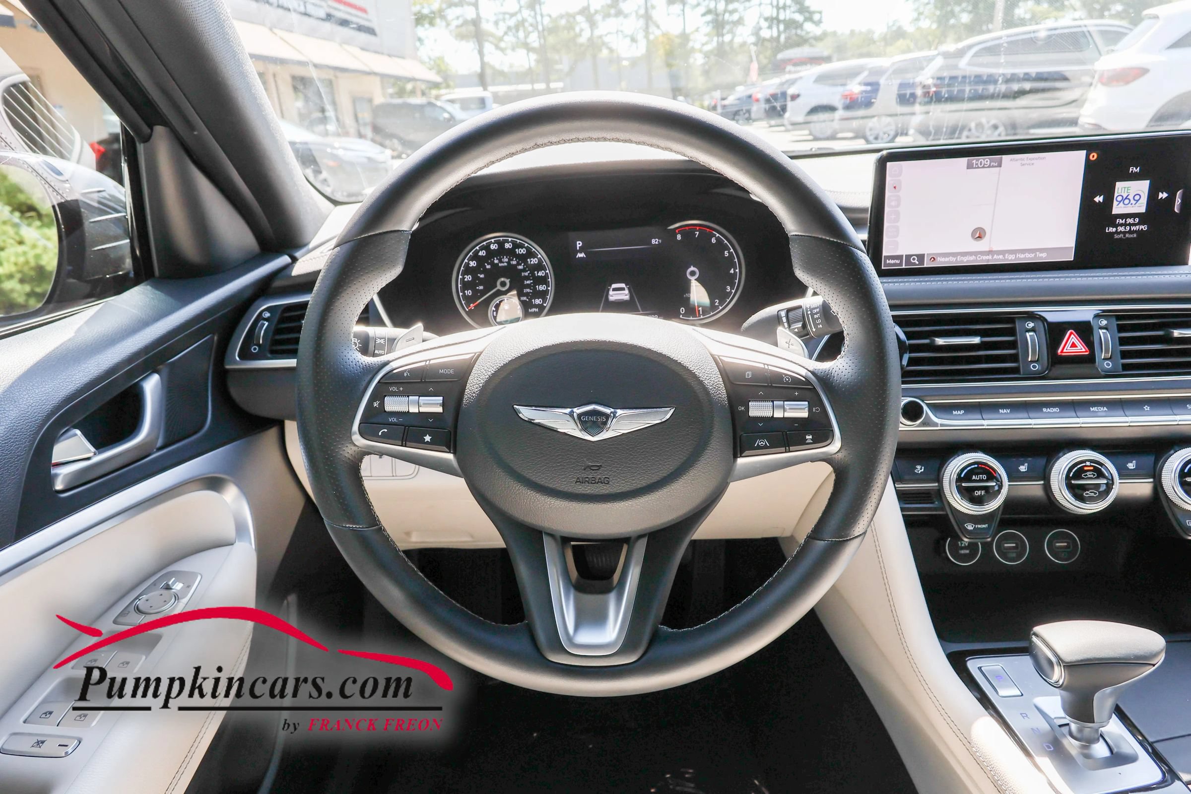 Used 2023 Genesis G70 2.0T RWD image 34