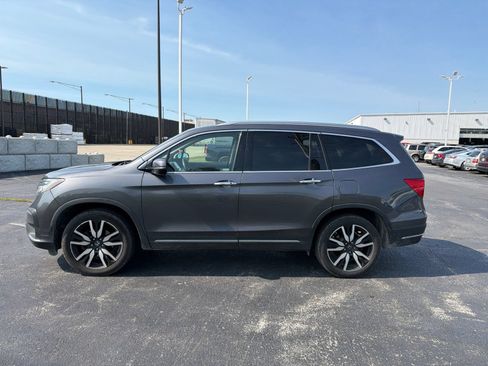Used 2019 Honda Pilot Elite image 3