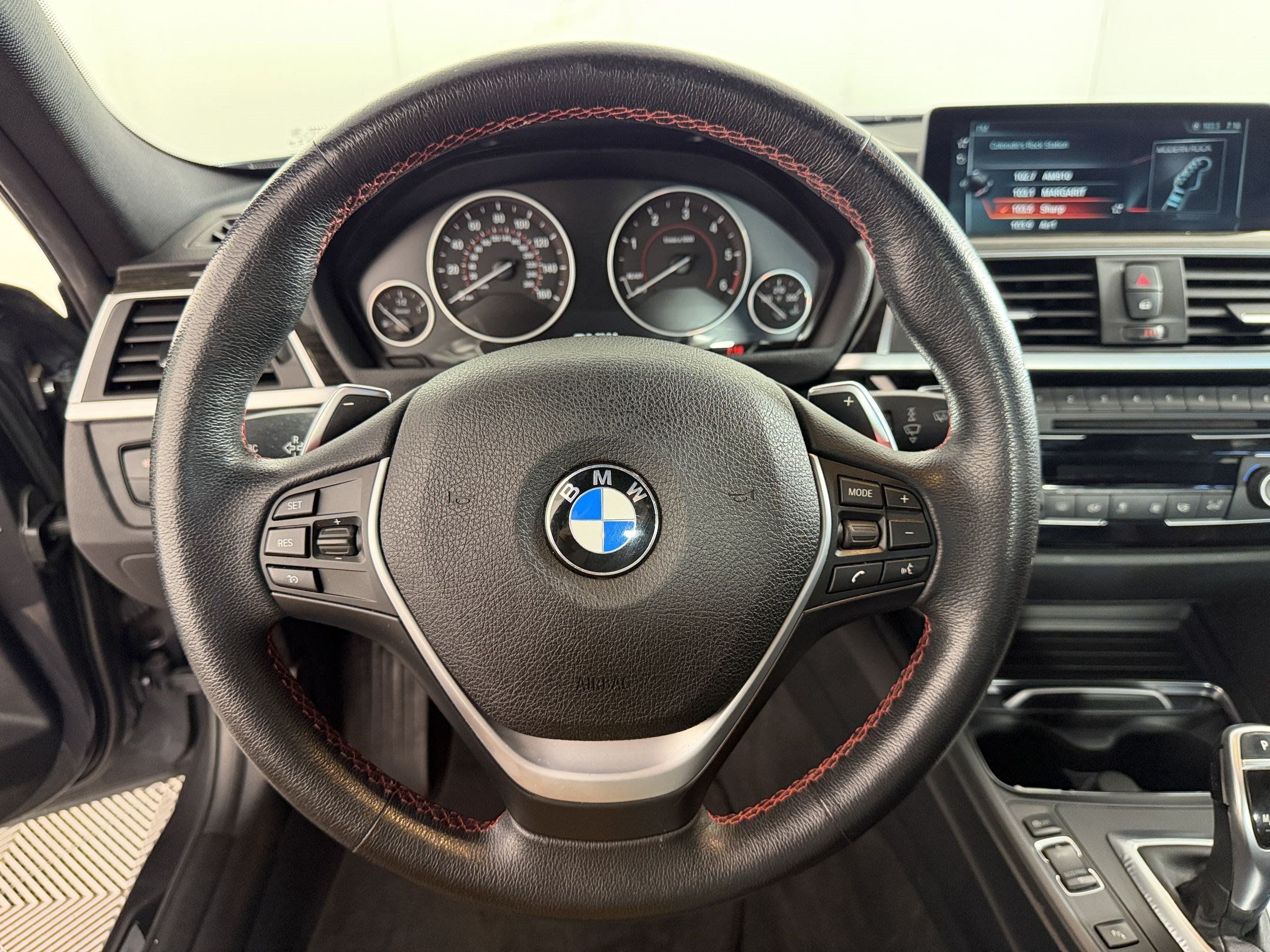 Used 2017 BMW 328d xDrive Sedan AWD/4WD image 11