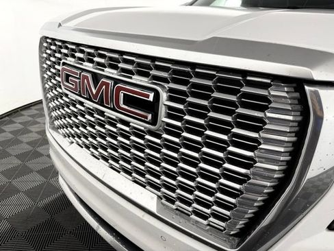 Used 2022 GMC Yukon Denali AWD/4WD image 76