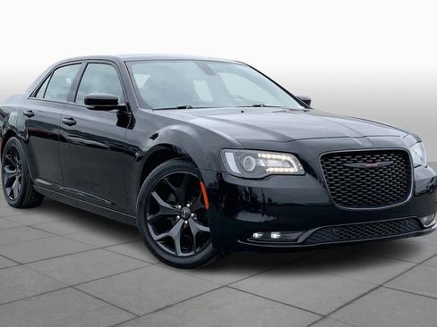 Used 2021 Chrysler 300 S image 2
