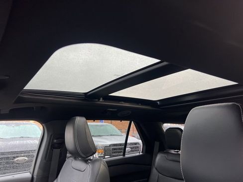 Certified 2023 Ford Explorer ST w/ Equipment Group 401A image 19