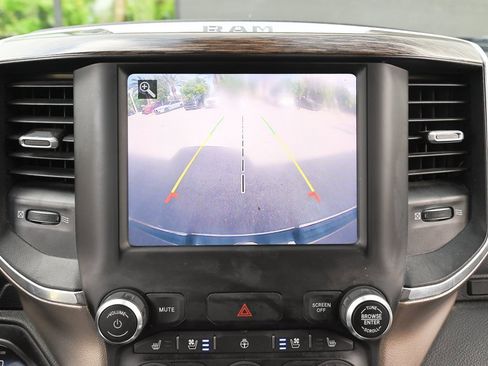 Used 2019 RAM 1500 Laramie image 25