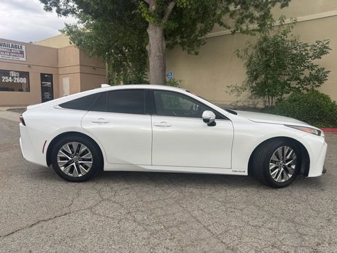 Used 2023 Toyota Mirai w/ Advanced Technology Package RWD image 2