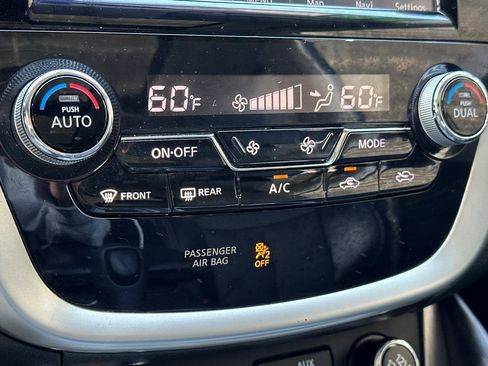Used 2018 Nissan Murano SL w/ Moonroof Package AWD/4WD image 21