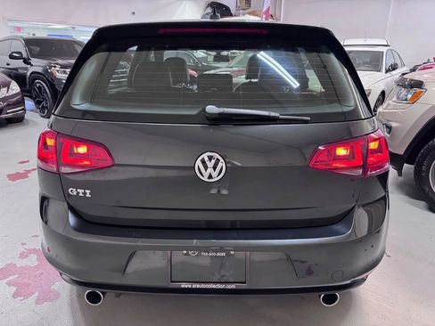 Used 2015 Volkswagen GTI SE image 4