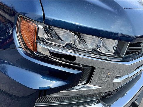 Used 2020 Chevrolet Silverado 1500 LT w/ Texas Edition image 28