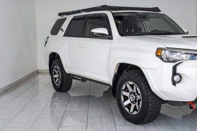 Used 2020 Toyota 4Runner TRD Off-Road AWD/4WD image 61