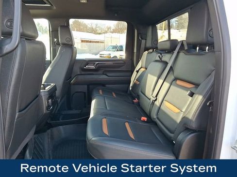 Used 2025 GMC Sierra 2500 AT4 image 14