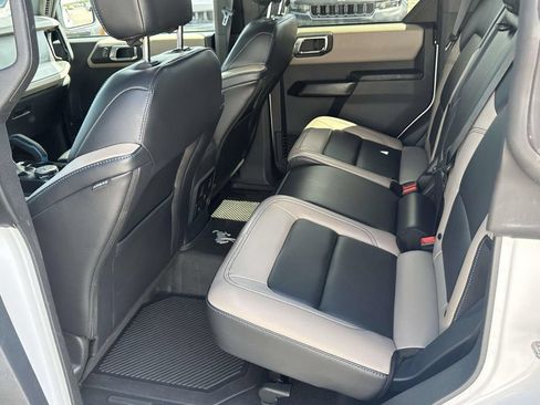 Used 2024 Ford Bronco Wildtrak AWD/4WD image 13