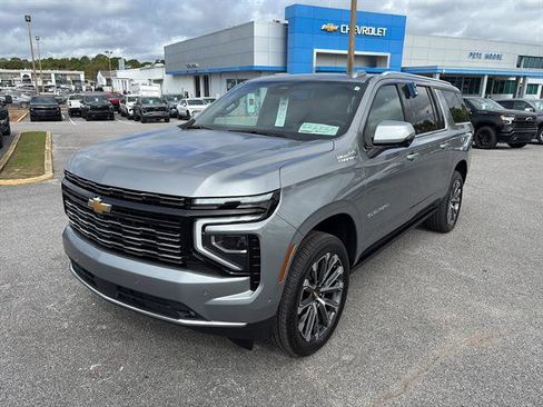New 2026 Chevrolet Suburban High Country AWD/4WD image 2
