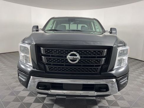 Used 2022 Nissan Titan SV w/ SV Convenience Package AWD/4WD image 5