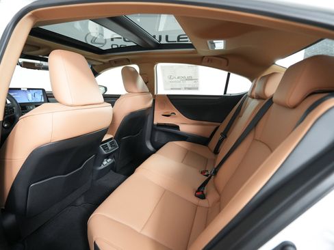 New 2025 Lexus ES 350 w/ Premium Package image 11