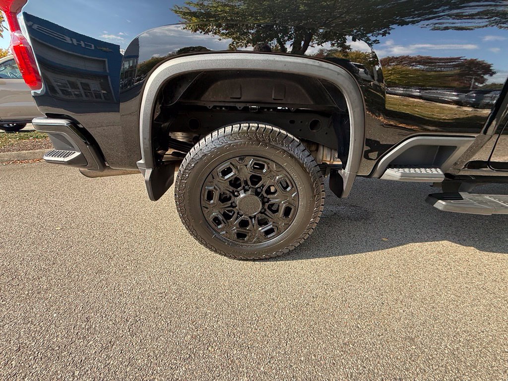 Used 2024 Chevrolet Silverado 2500 Custom w/ Custom Value Package AWD/4WD image 36