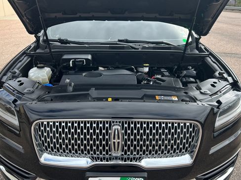 Used 2019 Lincoln Nautilus Reserve image 12