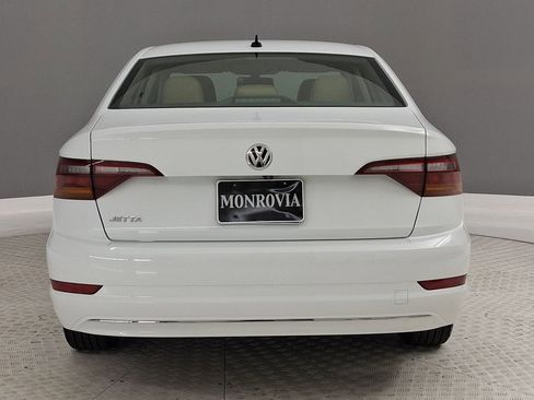 Used 2019 Volkswagen Jetta SE FWD image 8
