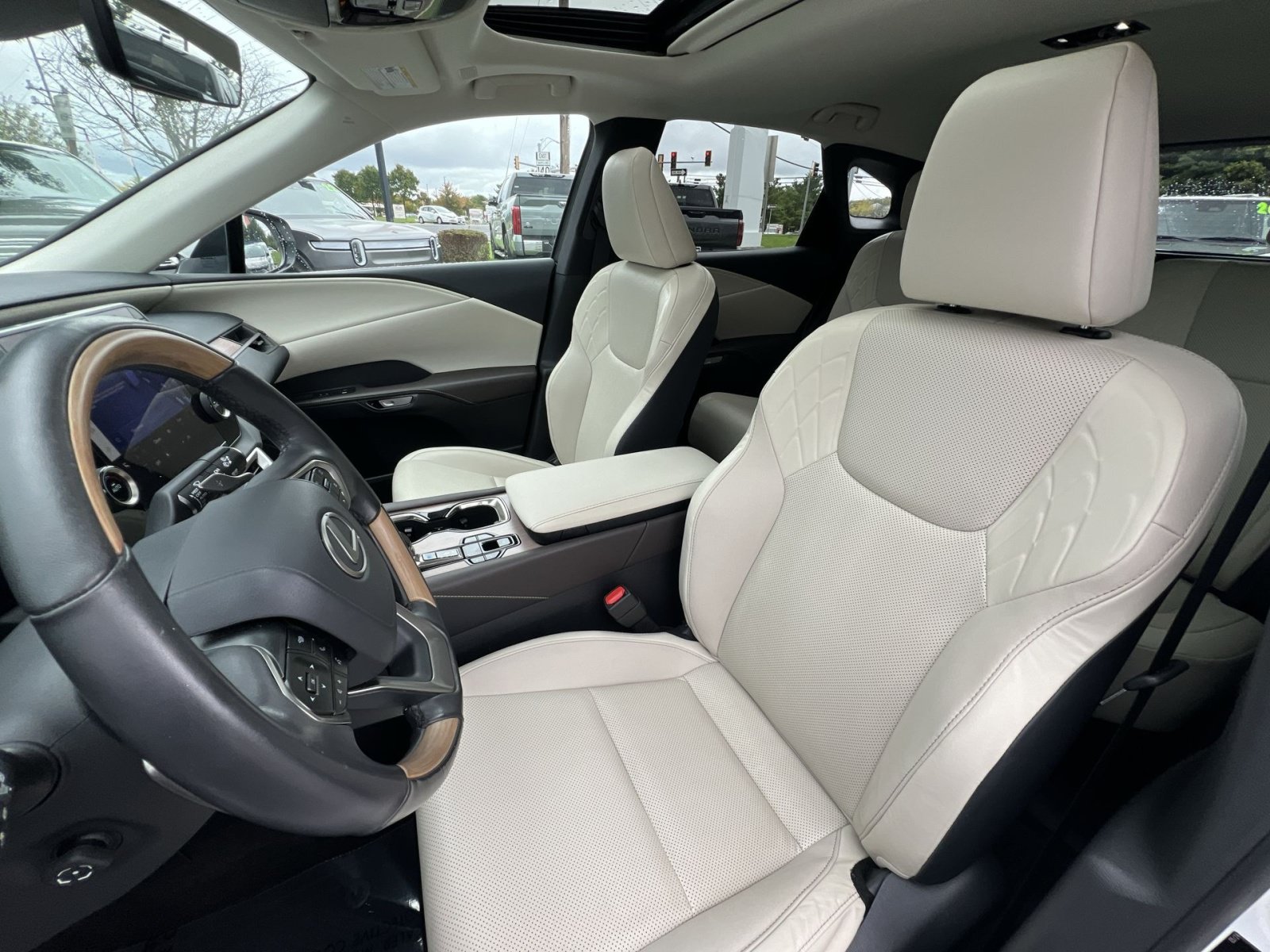Used 2024 Lexus RX 350 Premium w/ Cold Area Package AWD/4WD image 13