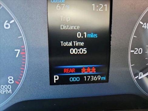 Used 2025 Toyota Corolla LE image 20