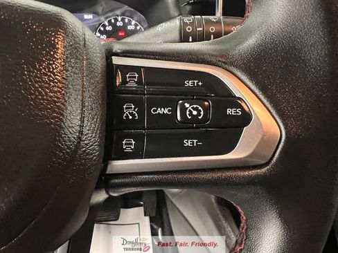 Used 2025 Jeep Compass Trailhawk AWD/4WD image 49
