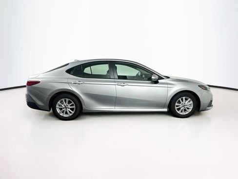 Used 2025 Toyota Camry LE FWD image 10