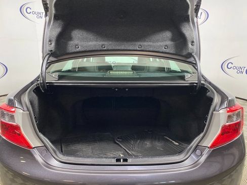 Used 2012 Toyota Camry SE image 6