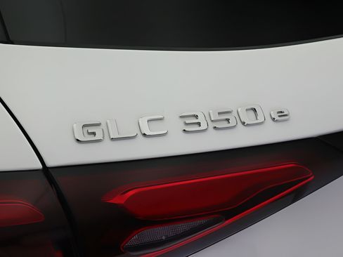 Certified 2025 Mercedes-Benz GLC 350e 4MATIC image 19