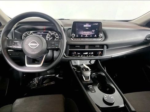 Used 2023 Nissan Rogue SV AWD/4WD image 18