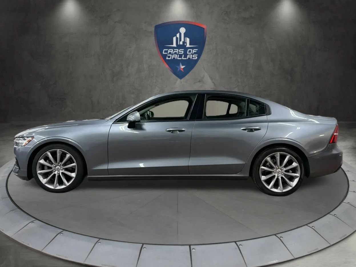 Used 2019 Volvo S60 T5 Momentum w/ Multimedia Package FWD image 2