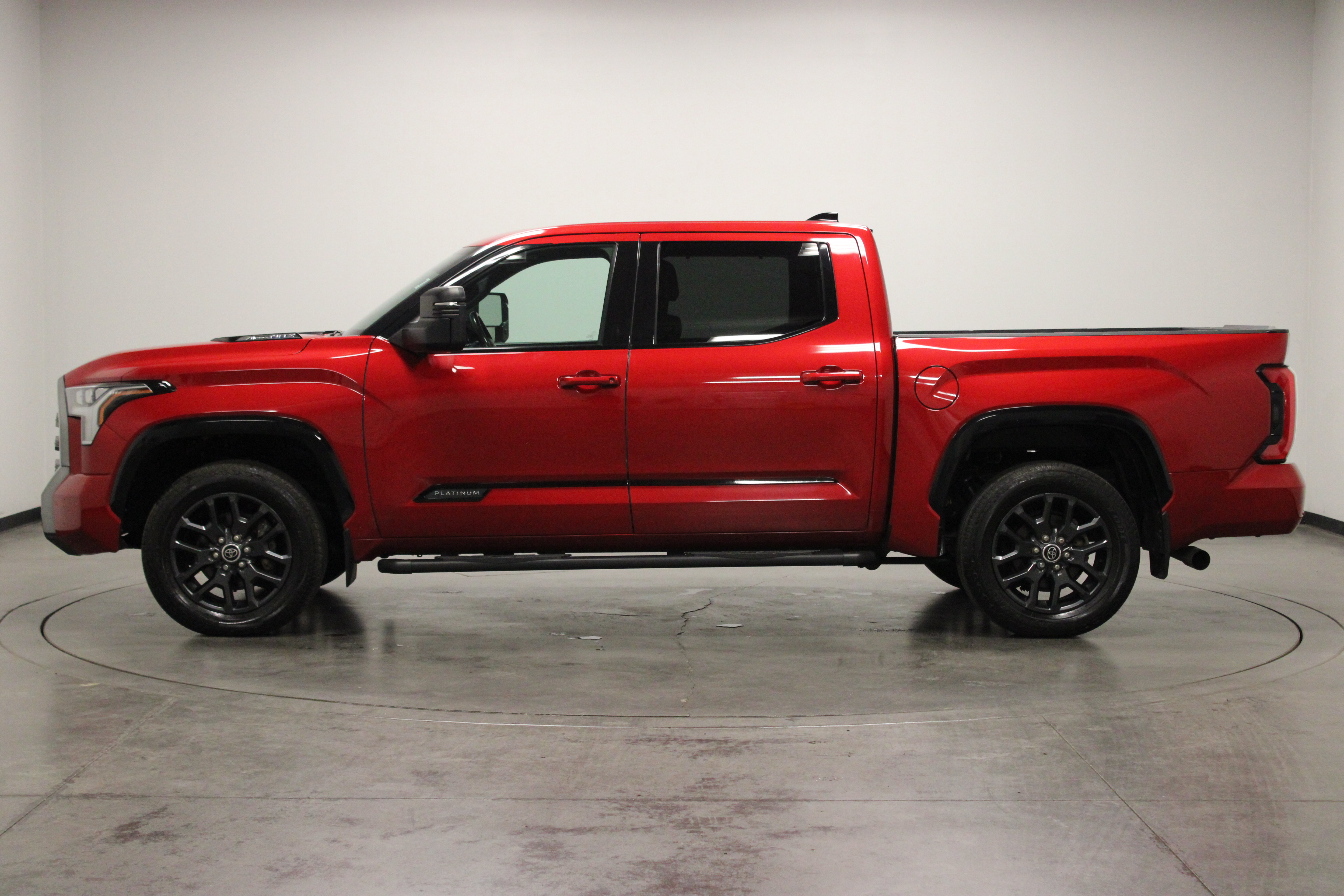 Used 2023 Toyota Tundra Platinum AWD/4WD image 5