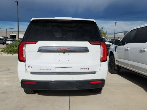 Used 2022 GMC Yukon XL AT4 AWD/4WD image 3