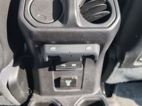 Used 2020 Jeep Gladiator Rubicon image 18