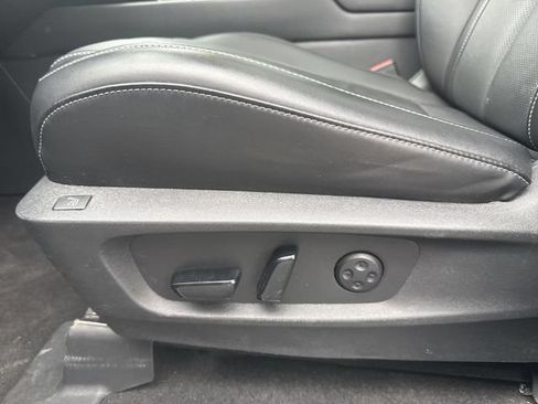 Used 2024 INFINITI QX60 Sensory AWD/4WD image 16
