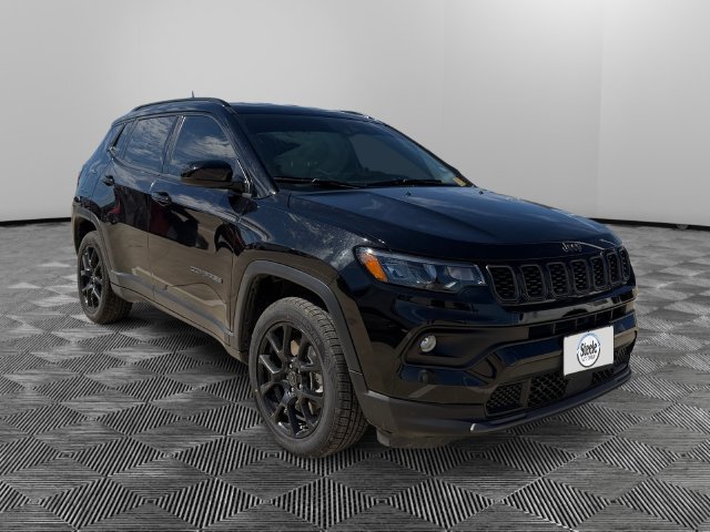 Used 2025 Jeep Compass Latitude w/ Altitude Special Edition AWD/4WD image 7