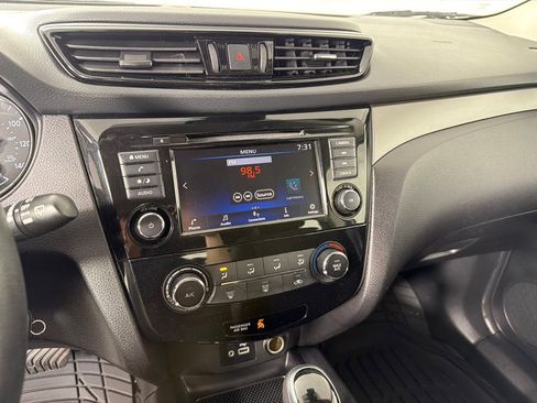 Used 2021 Nissan Rogue Sport S FWD image 15