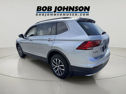 Used 2020 Volkswagen Tiguan SE w/ Panoramic Sunroof Package AWD/4WD image 5