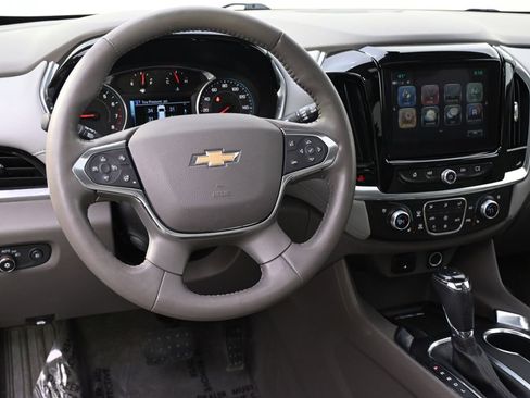 Used 2018 Chevrolet Traverse Premier w/ LPO, Floor Liner Package AWD/4WD image 12