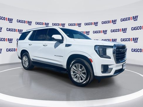 Used 2023 GMC Yukon SLT w/ SLT Luxury Package AWD/4WD image 1