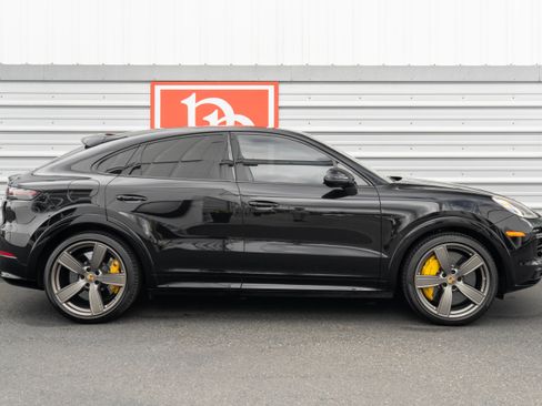 Used 2022 Porsche Cayenne Turbo S AWD/4WD image 44