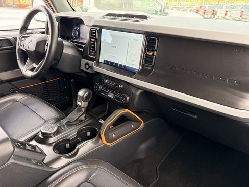 Certified 2023 Ford Bronco Badlands AWD/4WD image 12