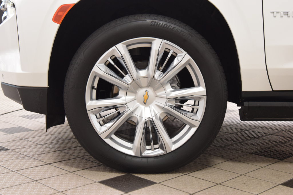 Used 2023 Chevrolet Tahoe High Country AWD/4WD image 28