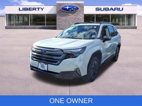 Certified 2025 Subaru Forester Premium AWD/4WD image 4