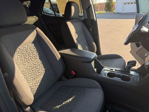 Used 2024 Chevrolet Equinox LT image 30