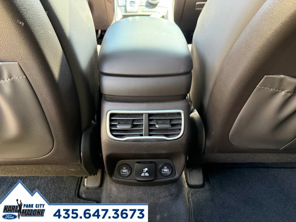 Used 2022 Hyundai Santa Fe Limited AWD/4WD image 28