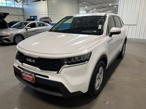 Used 2022 Kia Sorento LX FWD image 7