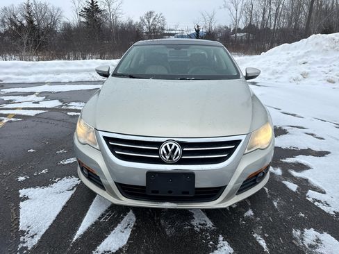 Used 2011 Volkswagen CC Lux Plus image 2