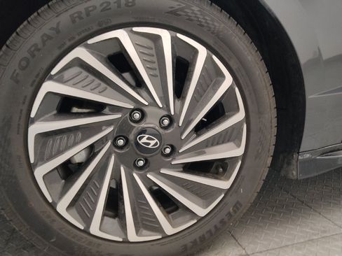 Used 2025 Hyundai Sonata SEL FWD image 31