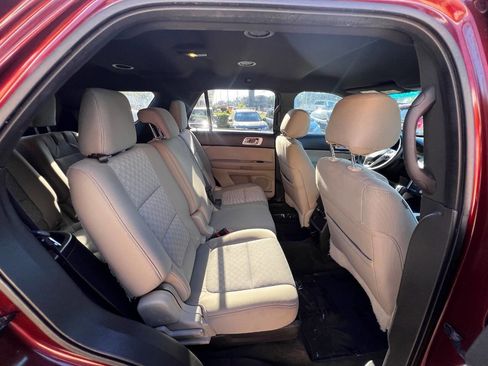 Used 2015 Ford Explorer XLT w/ Equipment Group 201A image 12