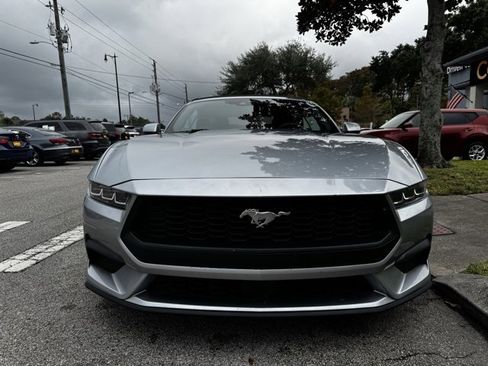 Used 2024 Ford Mustang Premium image 3