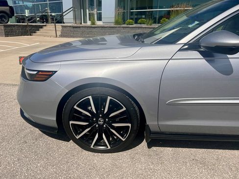 Used 2023 Honda Accord Touring image 29